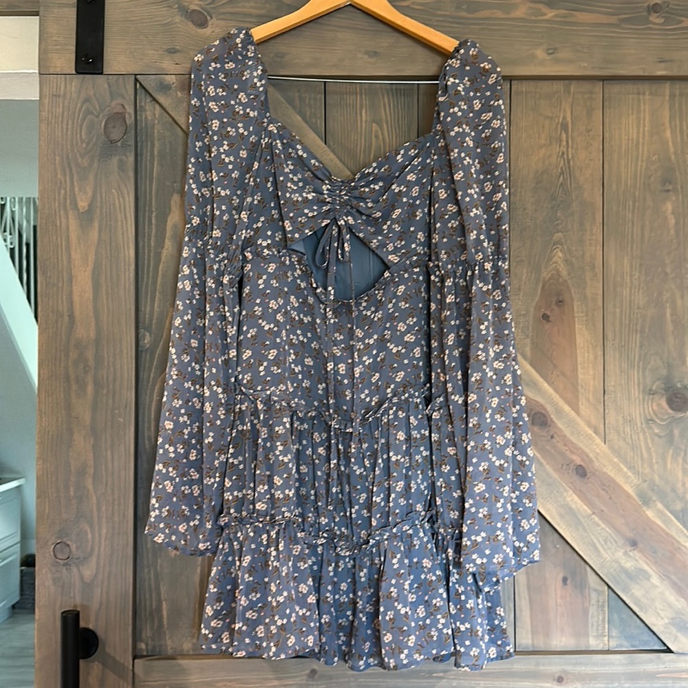 Lea & Viola Floral fun long sleeve short dress dusky blue, never been worn.